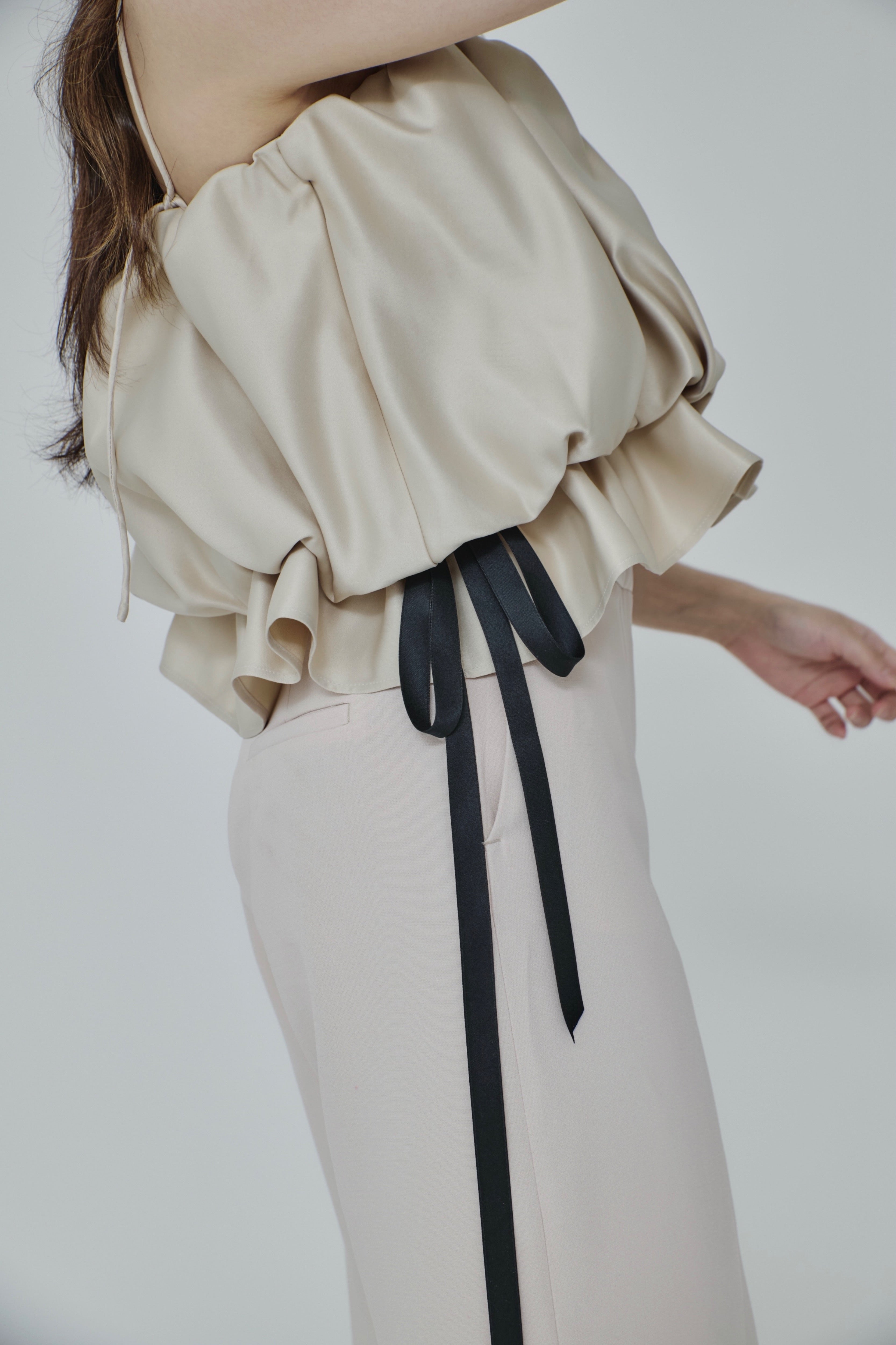 〈 RESTOCK 〉Satin Lueur Blouse